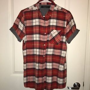 Fitted button up